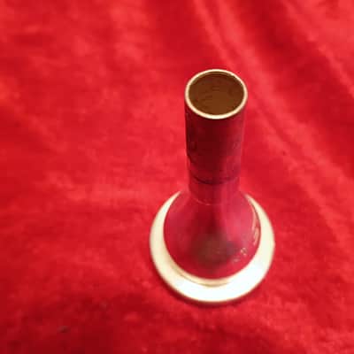 Olds 1* trombone mouthpiece. Excellent condition. Original mouthpiece for professional level Olds horns image 3