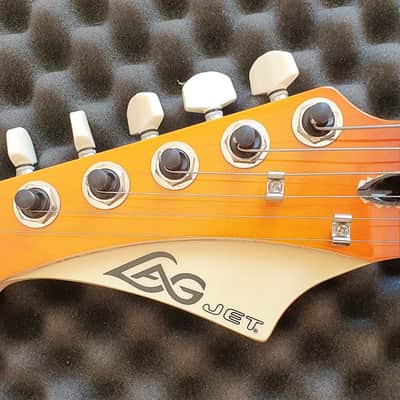 LAG New Vintage Jet JV500LH Left Handed (DiMarzio/Wilkinson/Locking auto-trim tuners) + Gigbag image 5