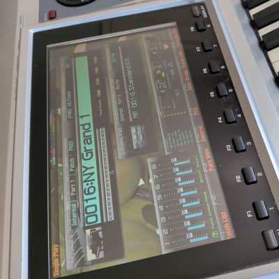 Roland Fantom G8 88-Key Flagship Synthesizer Workstation (PHA II Ivory Feel) – Collection Only image 2