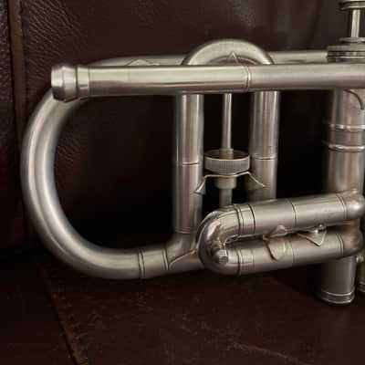 Conn Victor (model 4A) Bb and A cornet (1923) SN 199151 (Silver plated) (very rare) (opera glass - micro tuner)(professional) image 9