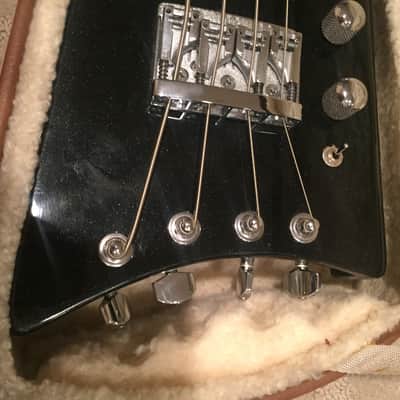 Hondo Alien 1980 4-string Headless Bass image 9