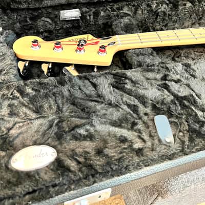Fender Player Jazz Bass Plus Top with Maple Fretboard 2022 - Blue Burst image 13