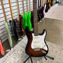 Squier Classic Vibe '60s Stratocaster with Laurel Fretboard - 3-Color Sunburst