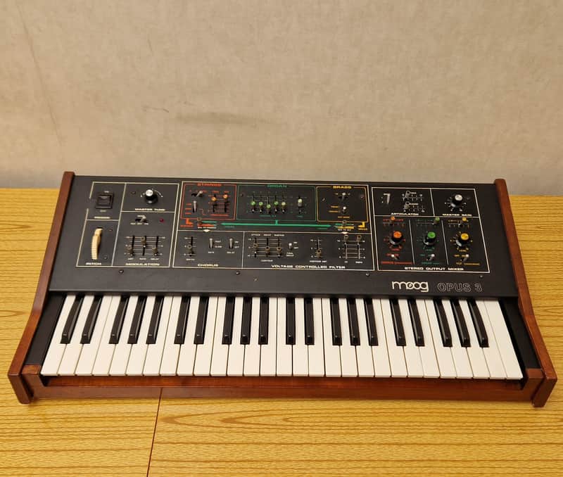 Moog Opus 3 1980 - Black image 1