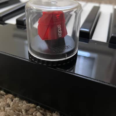 Ortofon 2M Red Replacement Stylus image 1