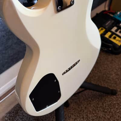 Ibanez GAX30-WH Gio with Rosewood Fretboard 2005 - 2009 - White image 7