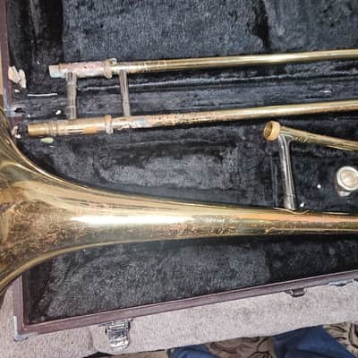 Yamaha YSL-354 Trombone w/ Yamaha Case. Japan. Good playing condition image 6