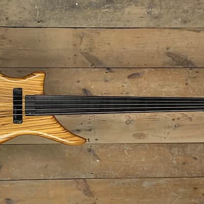 Alembic Epic Left-Handed 1996 Lined-Fretless image 2