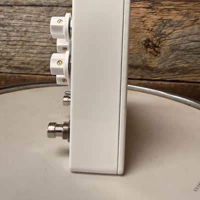 Keeley Caverns Reverb / Delay V2 2017 - Present - White image 2