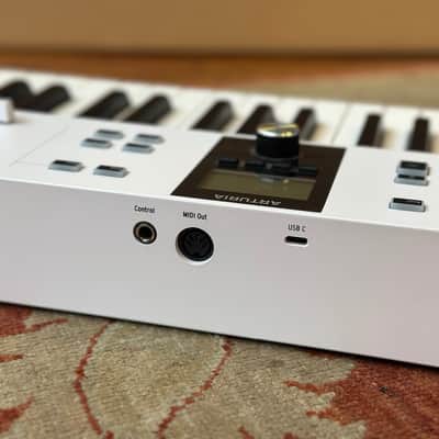Arturia KeyLab Essential 88 mk3 - White image 6
