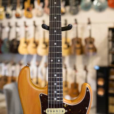 Fender Michael Landau Coma Stratocaster - Coma Red with Vintage-Style Navy Blue Hardshell Case - Demo image 4
