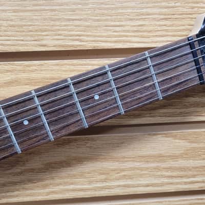 Laguna LE122  Tobacco Burst image 6