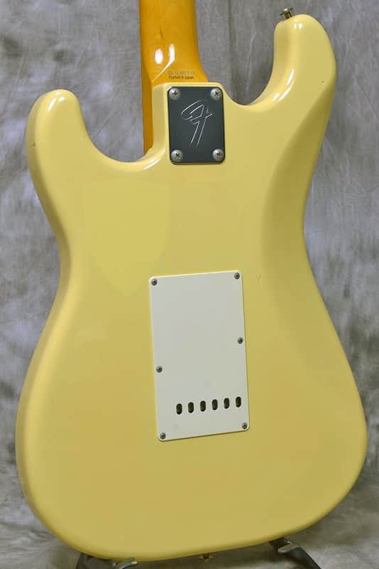 Fender Japan ST68-185YM Yngwie Malmsteen Signature Yellow White 08