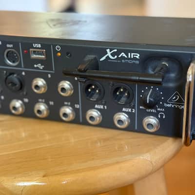 Behringer X Air XR12 12-Input Tablet-Controlled Digital Mixer 2015 - Present - Black image 1