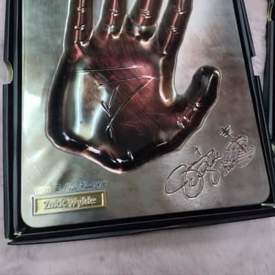 Slash & Zakk Wylde Handprint Plate The Master Hands 2015-16 Young Guitar image 2