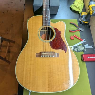 1999 - 2003 Gibson Songbird Deluxe - Antique Natural image 2