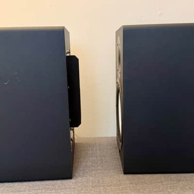 Yamaha HS80M Powered Studio Monitor (Pair) Black image 4