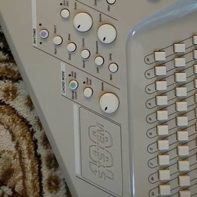 Suzuki Omnichord OM-100 Synthesizer w/ Case image 2
