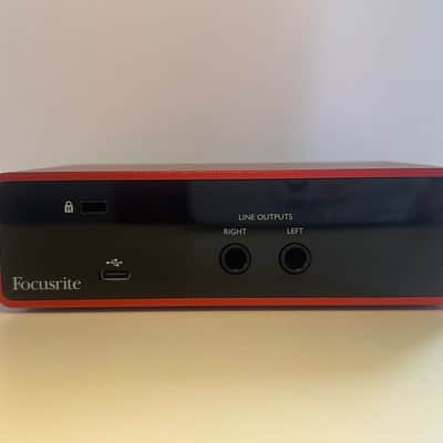 Focusrite Scarlett Solo 3rd Gen USB Audio Interface 2019 - Present - Red / Black image 2