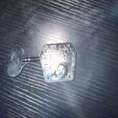 Fender Marcus Miller Tuning Machine Chrome image 2