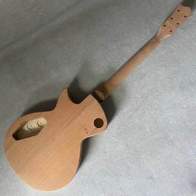 Tagima Guitar Tiger Maple Top Body with Mahogany Neck, Rosewood Fingerboard image 3