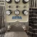 Universal Audio Astra Modulation Machine 2021 - Present - White