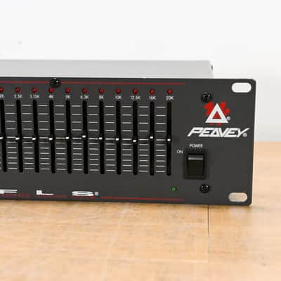 Peavey QF 131 31-Band Graphic Equalizer CG0145Z image 2