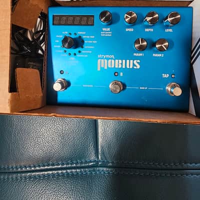 Strymon Mobius Modulation Pedal 2015 - blue image 7