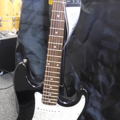 Slammer by Hamer strat copy Black white pearloid pickguard electric guitar image 4