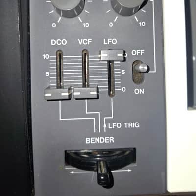 Roland Juno-106 61-Key Synth 1984 UNICORN -> SERVICED + Calzone flight case image 7