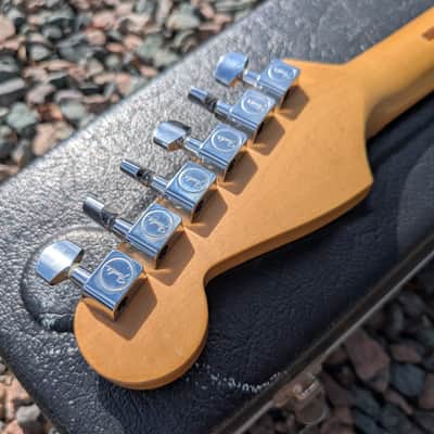 1993 Fender Stratocaster 40th Anniversary Aluminum Anodized Gold Body Limited Edition RARE! image 10