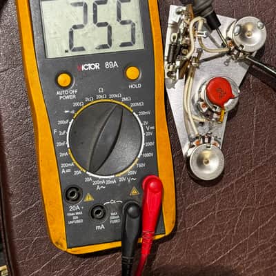 1961 1962 1963 CTS Crater Bottom Back 250k pots potentiometers audio taper split shaft .1 50v capacitor Centralab CRL 1454 1452 image 2