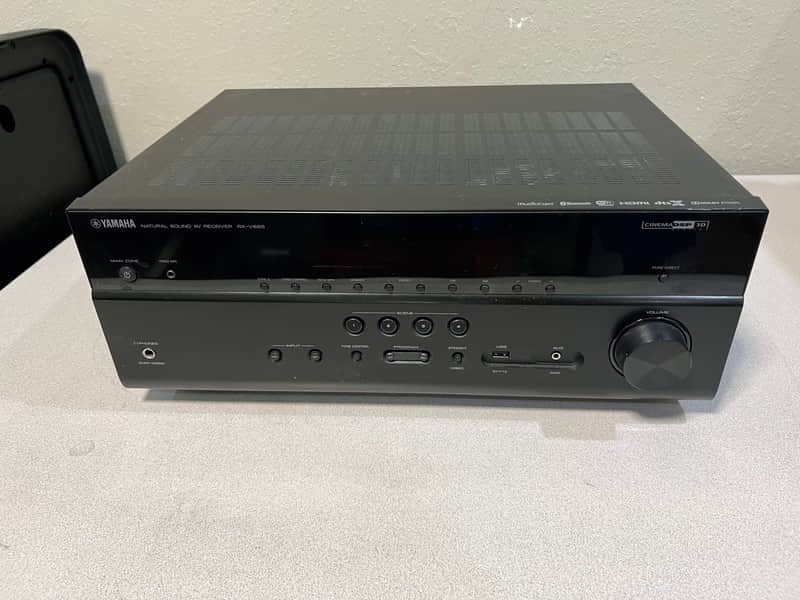 Yamaha RX-V685 image 1