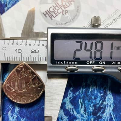 **Special Offer 20% Discount** Two (2) Queen Elizabeth 1967 Half Penny Coin Guitar Picks. image 4