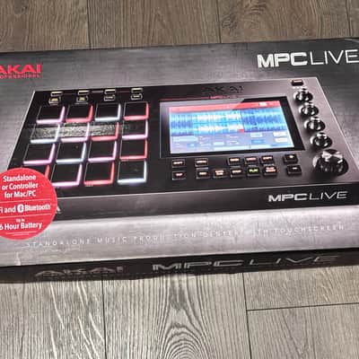 Akai MPC Live Standalone Sampler / Sequencer 2017 - Present - Black image 7