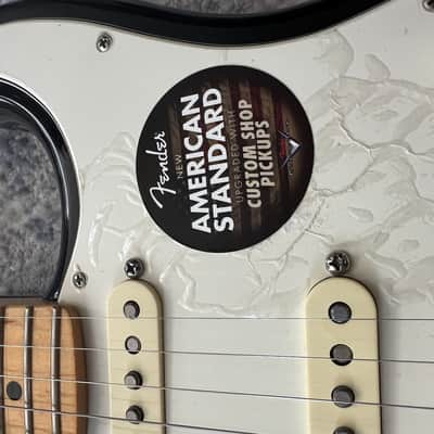 Fender American Standard Stratocaster with Maple Fretboard 2015 image 4
