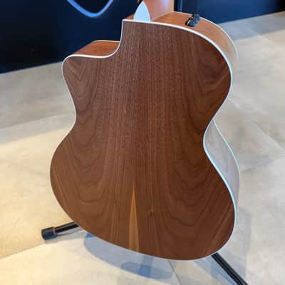 Taylor 214ce Walnut 2024 - Present - Natural image 6