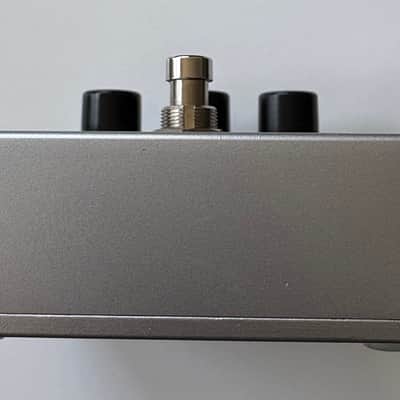 Electro-Harmonix Walking On The Moon Andy Summers Signature Flanger / Filter Matrix 2023 - Present - Silver / Black image 4
