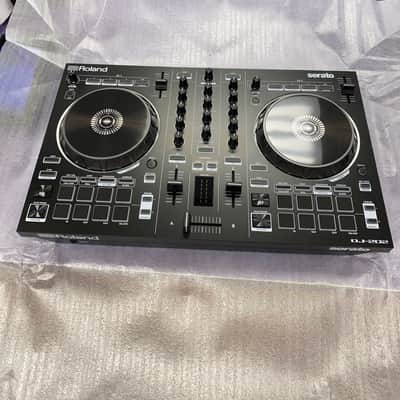 Roland DJ-202 DJ Controller 2010s - Black image 1
