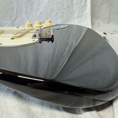 Fender American Standard Stratocaster Guitar with Case 2012 - Black / Maple neck imagen 14