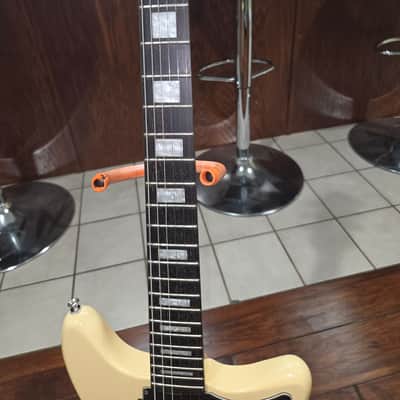 Epiphone Wilshire Phant-o-matic Antique Ivory + Fender Hard Case – Excellent Condition (Frank Iero / MCR Model) image 5
