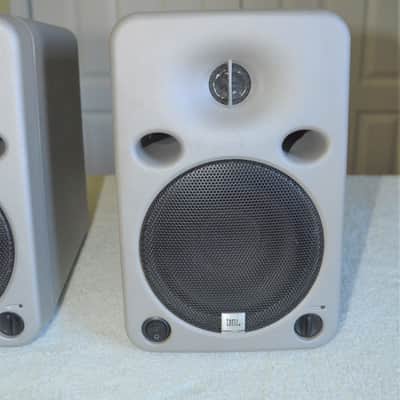 JBL Professional LSR25P Pair Near field Monitors Exc Sound detail & stereo separation - MADE IN USA! image 3