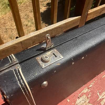 Vintage 80’s Fender P Bass Hardshell Case image 20