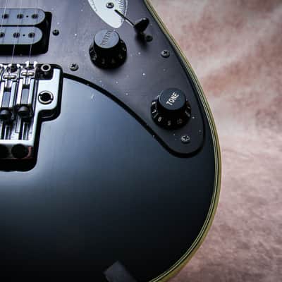 IBANEZ MIJ Universe Prestige Series UV777P-BK Steve Vai Signature Universe " Black + Rosewood" (2007) image 9
