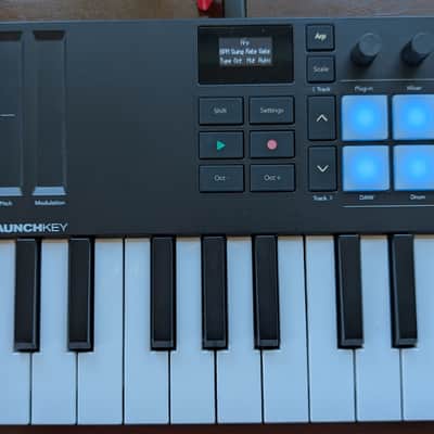 Novation Launchkey Mini 37 MKIV MIDI Keyboard Controller 2024 - Present - Black image 3