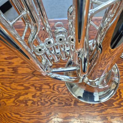 Yamaha YEP-321S euphonium - barely used! image 12