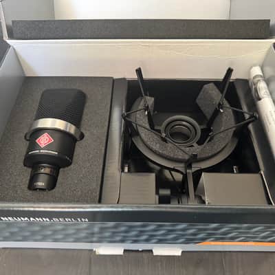 Neumann TLM 102 with Shockmount  Matte Black image 2