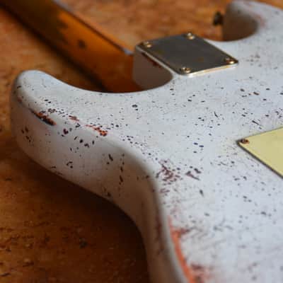 American Fender Stratocaster Nitro Faded White Heavy Relic Custom Shop Fat 50's Pickups image 10
