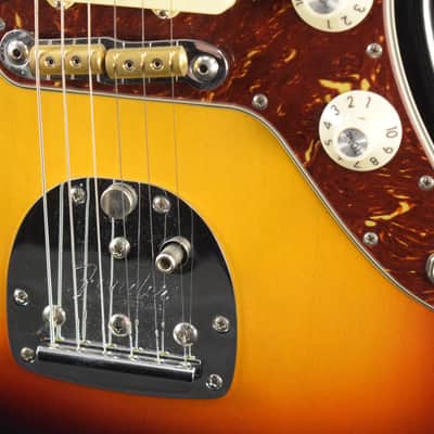 Mint Fender 1967 Jazzmaster DLX Closet Classic 3-Color Sunburst 3A Rosewood Fingerboard image 4