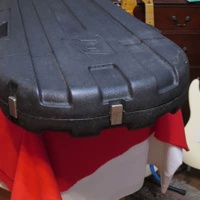 Vintage 1980s Peavey USA Contour Case For T-60 T-25 T-26 T-27 Guitars - Deluxe Interior - (PC/01) image 15